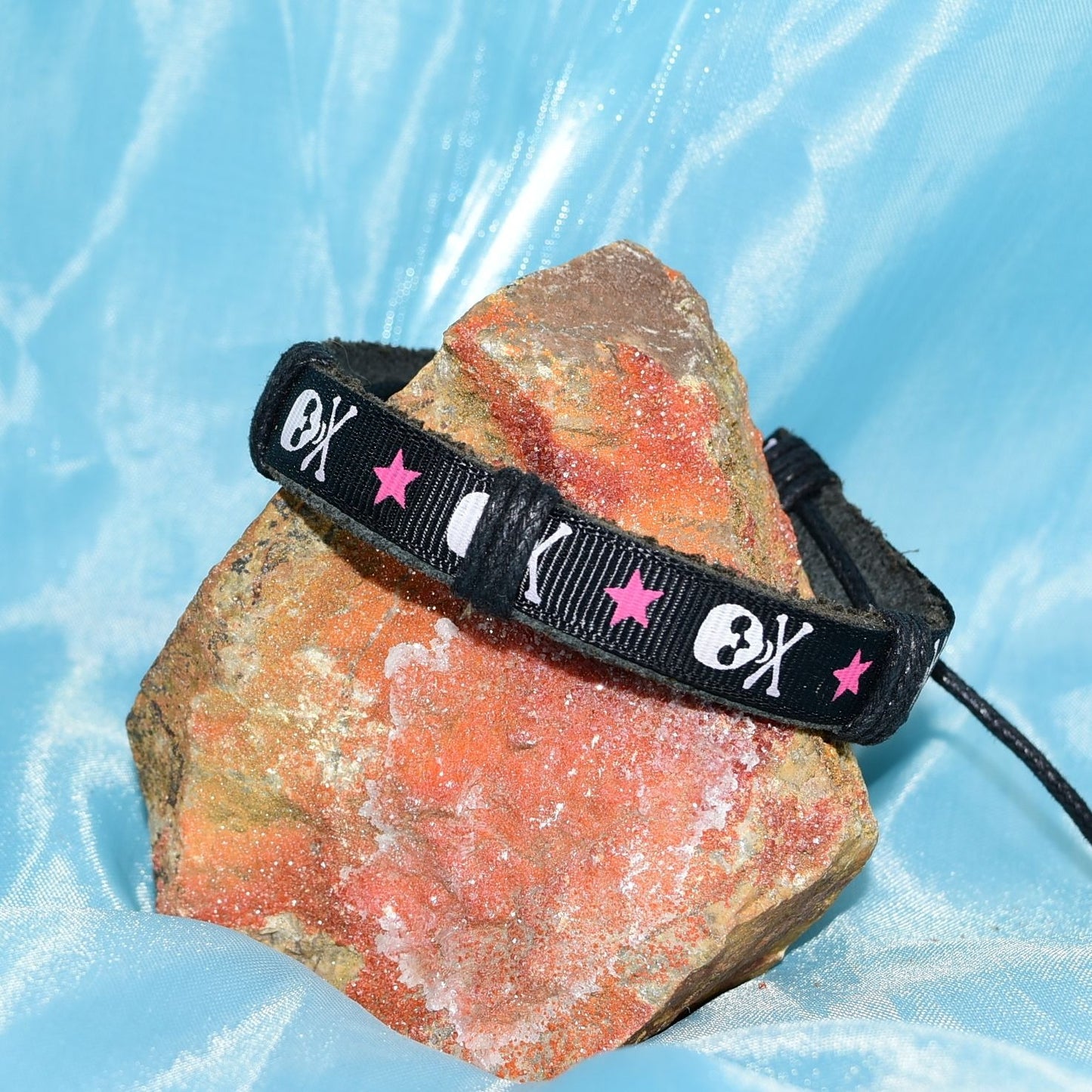 Rey Ribbon Womens Leather Tie Bracelet Skull Crossbones Pink Star Gift Packaged